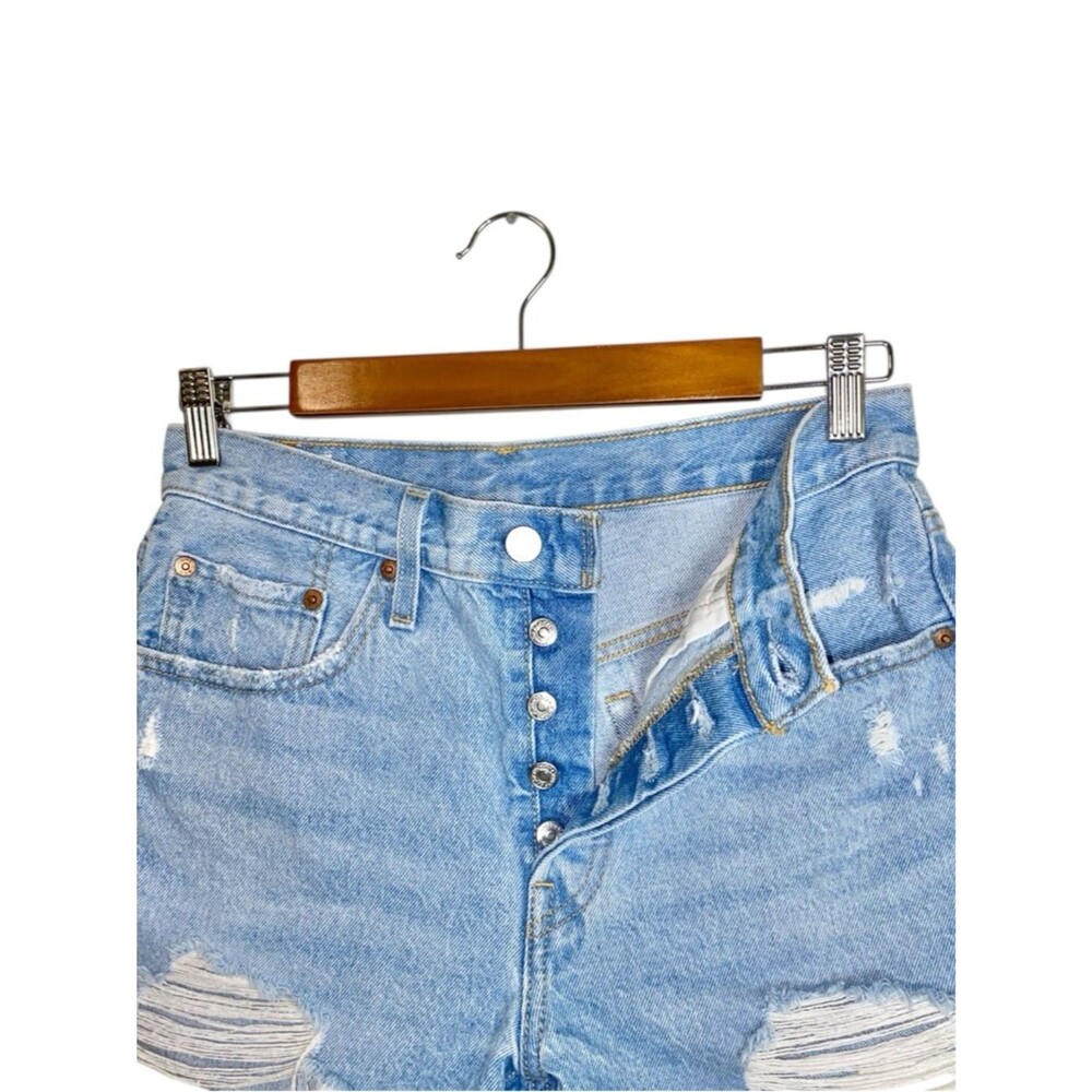 Levi's Womens 501 Original High Rise Raw Hem Cutoff Denim Shorts Light Wash 27 - Picture 5 of 8